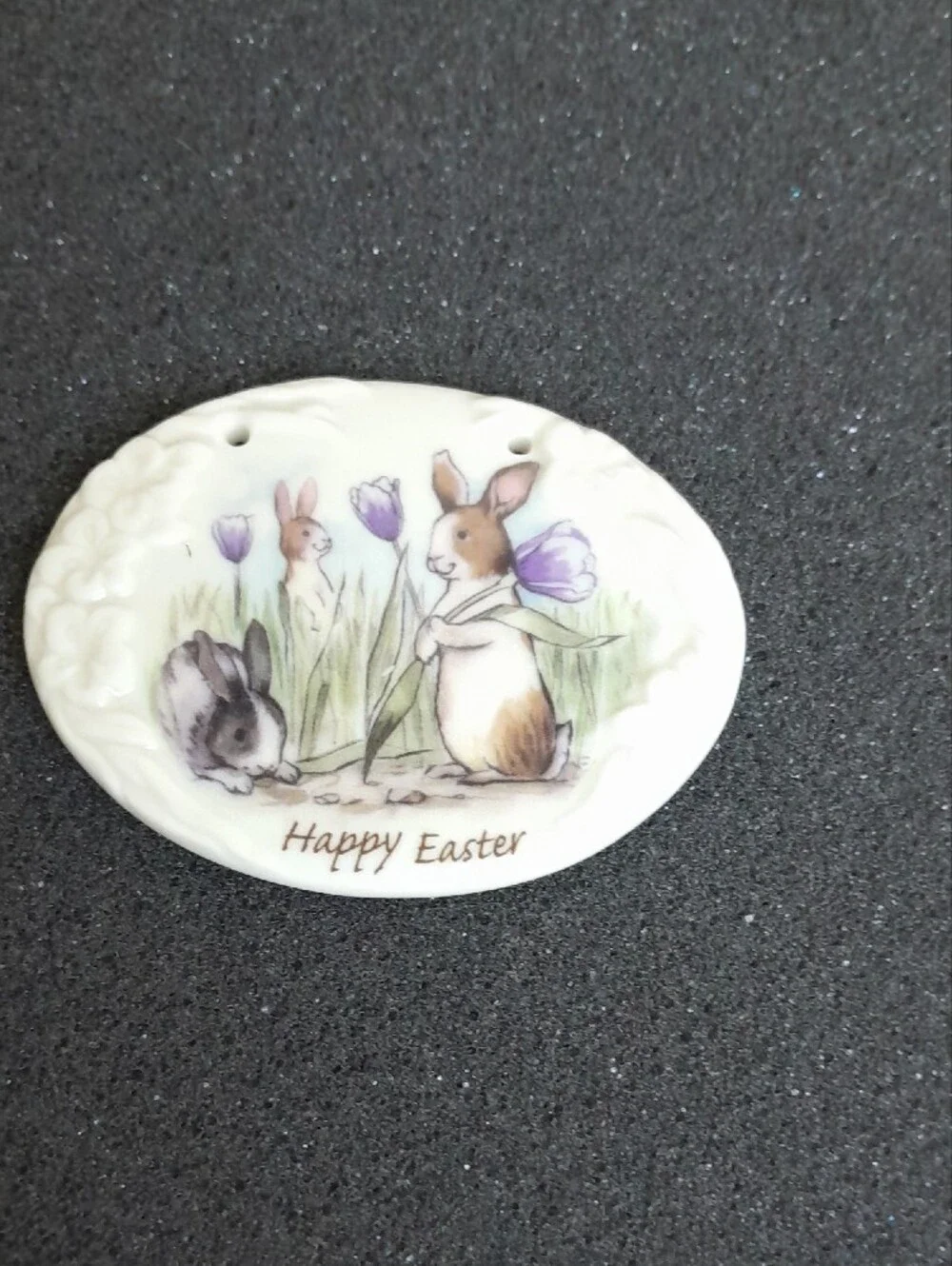 Longaberger White Oval Porcelain Tag - Easter 2006